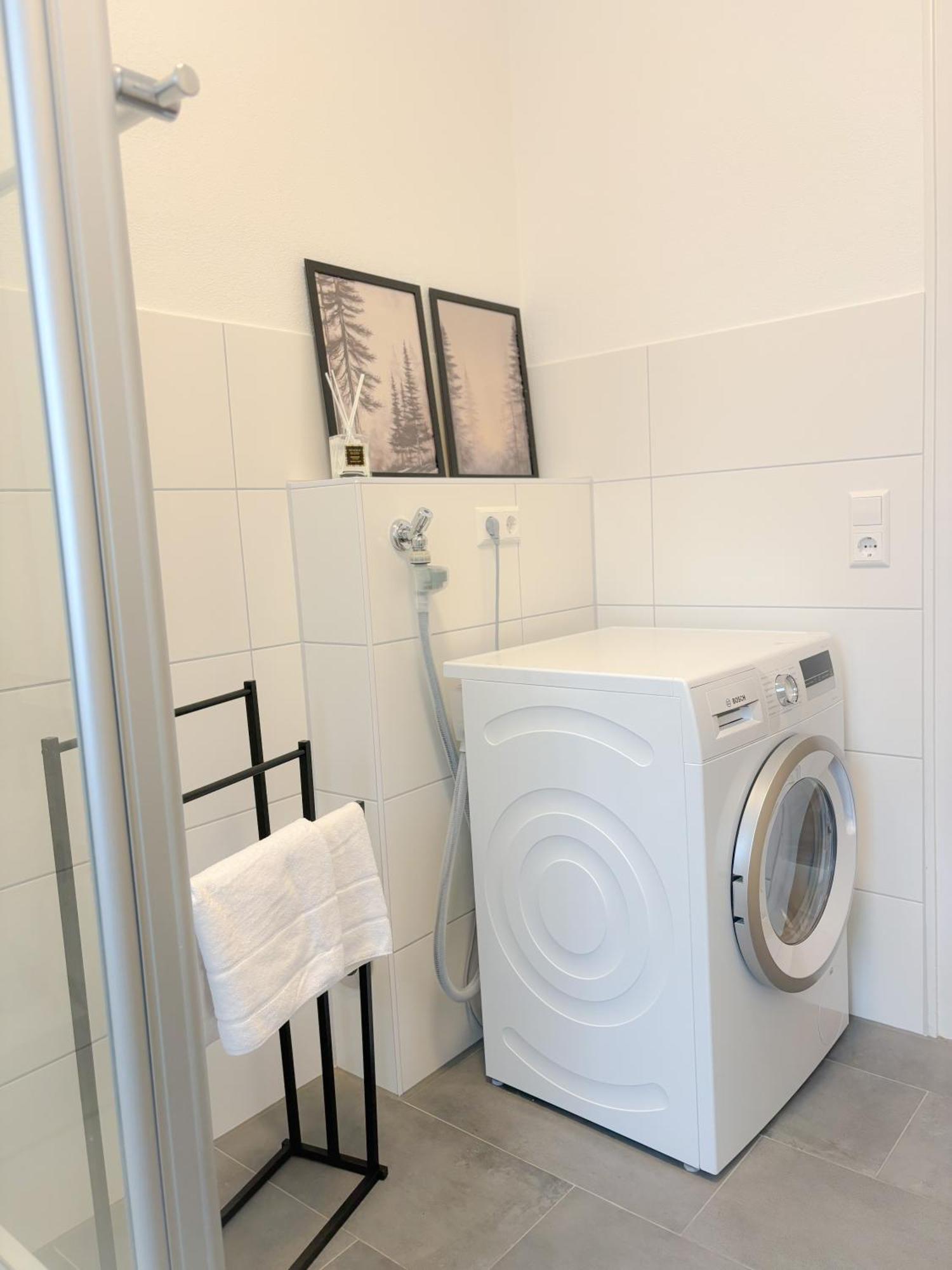 Helles City Apartment Fuer Familien & Gruppen Neu-Ulm Zewnętrze zdjęcie
