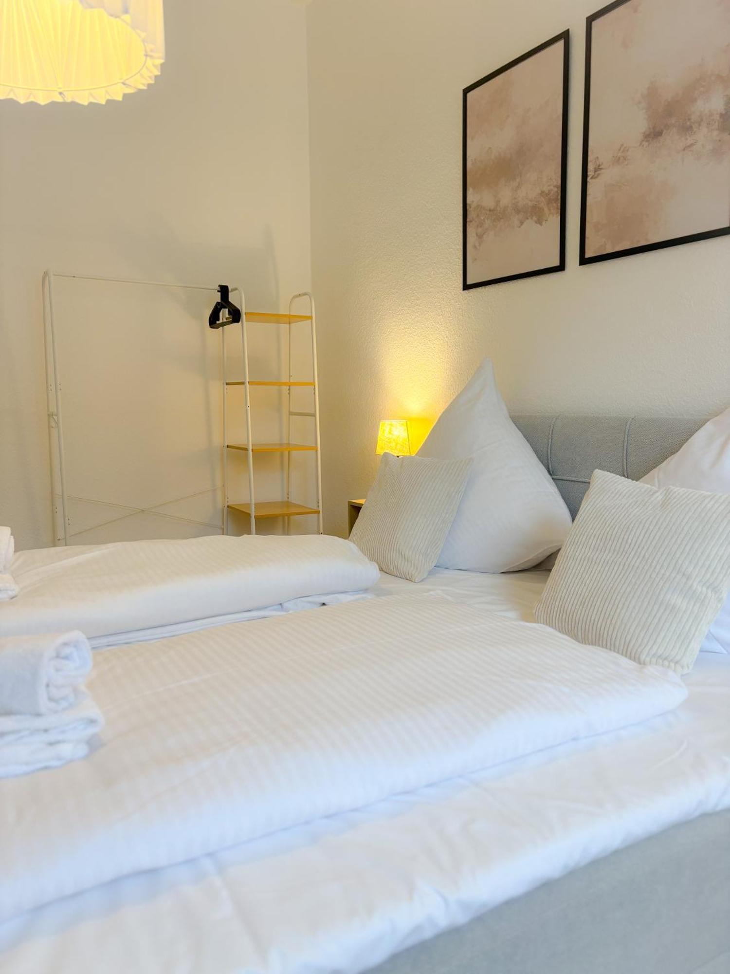Helles City Apartment Fuer Familien & Gruppen Neu-Ulm Zewnętrze zdjęcie